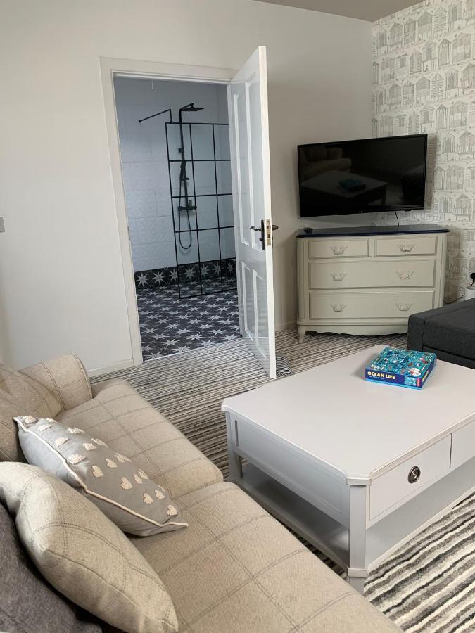 Harbour View On The Lough Edge With Hot Tub Holiday home Portaferry